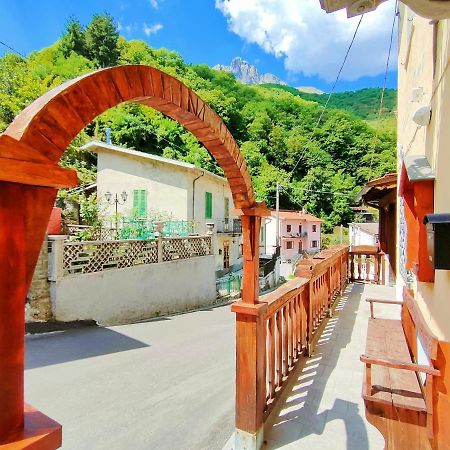 Hotel Palazzo Del Doma - Lake Vagli Vagli di Sotto Extérieur photo