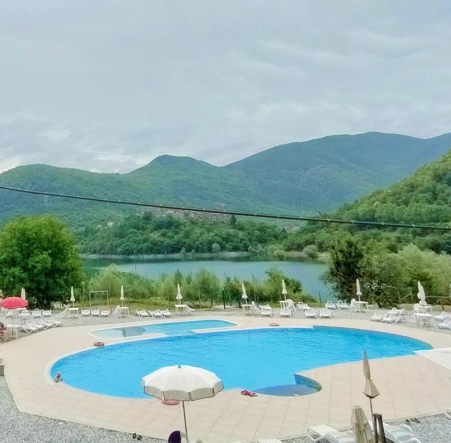 Hotel Palazzo Del Doma - Lake Vagli Vagli di Sotto Extérieur photo