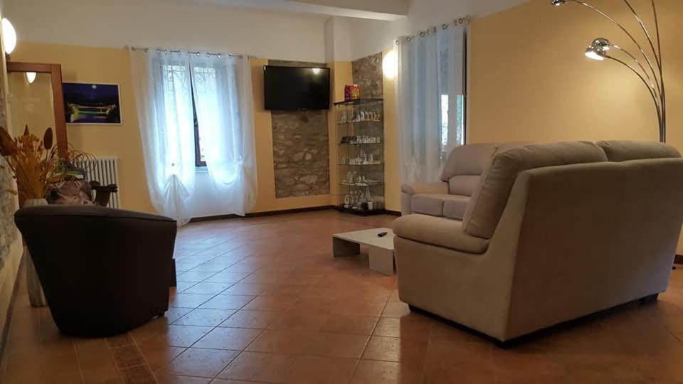 Hotel Palazzo Del Doma - Lake Vagli Vagli di Sotto Extérieur photo